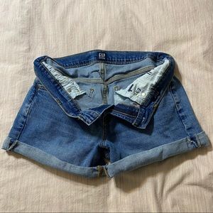 Gap 3” Denim Shorts Size 28